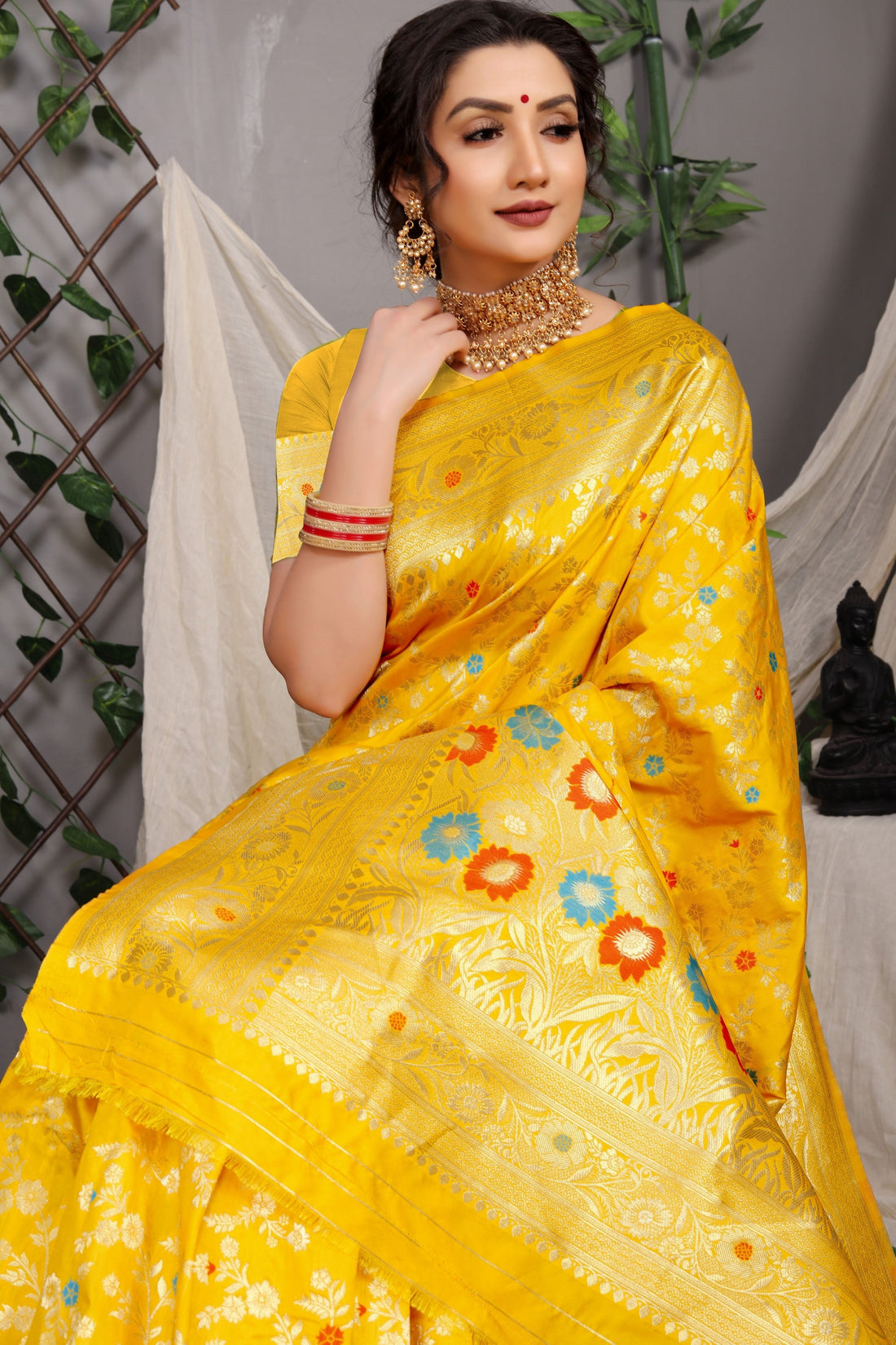 Haldi Banarasi Silk Saree With Zari Weaving