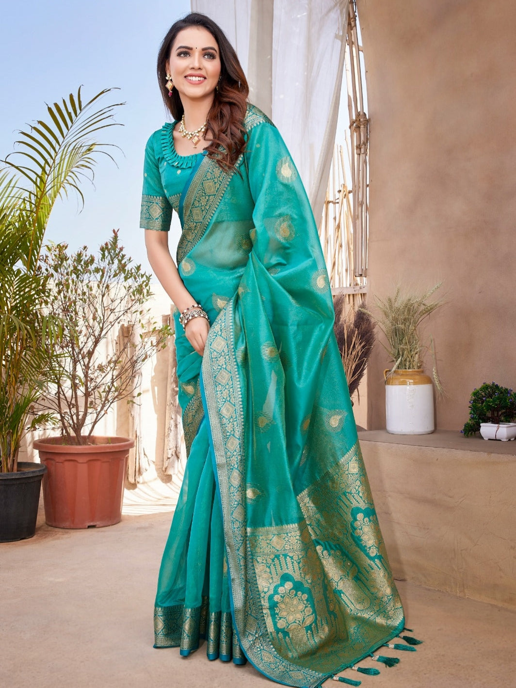 Rama Green Organza Silk Saree With Zari